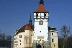 Blatna_CZE_-_castle_front