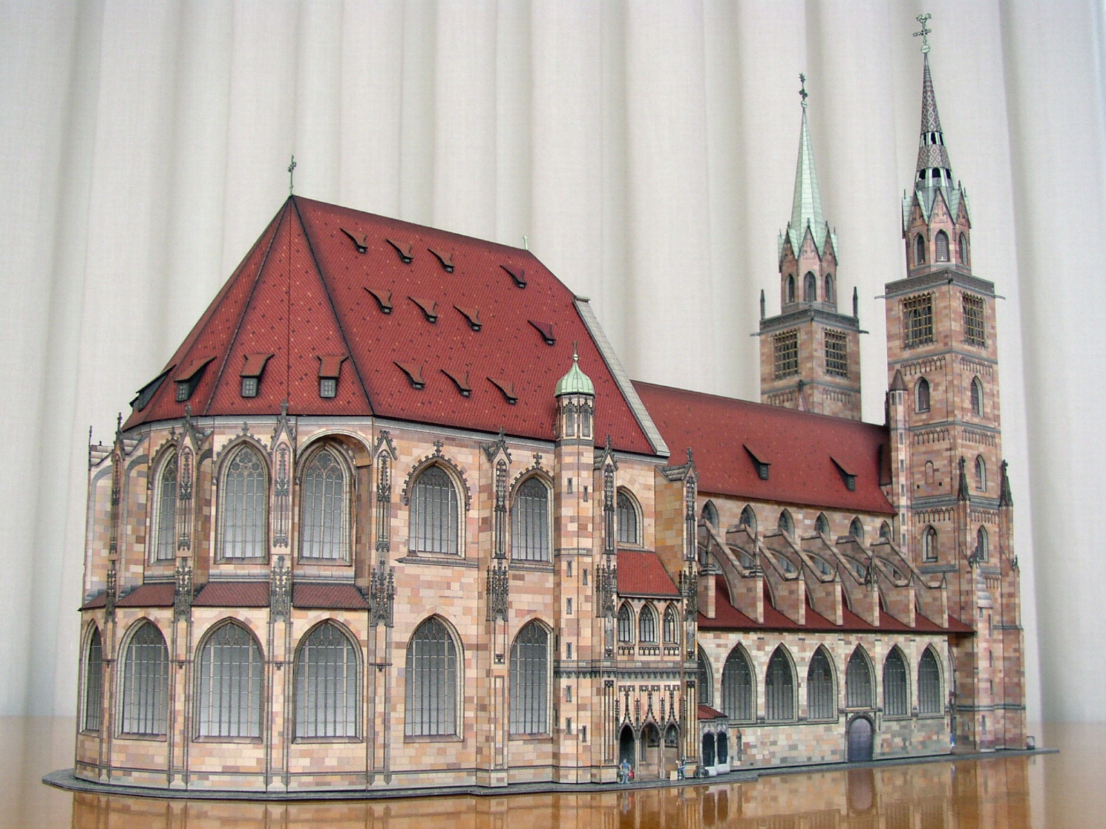  St. Lorenz/Nürnberg – Gotische Hallenchorkirche 1:250 - Seite 2 St.-Lorenz-H04
