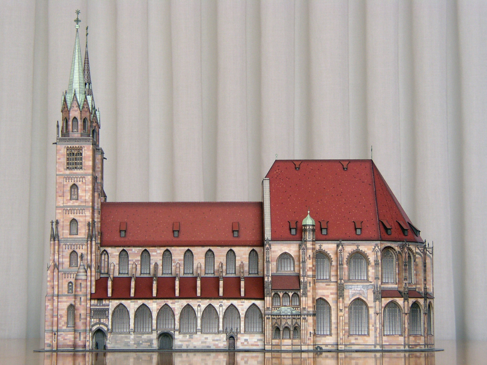  St. Lorenz/Nürnberg – Gotische Hallenchorkirche 1:250 - Seite 2 St.-Lorenz-L01