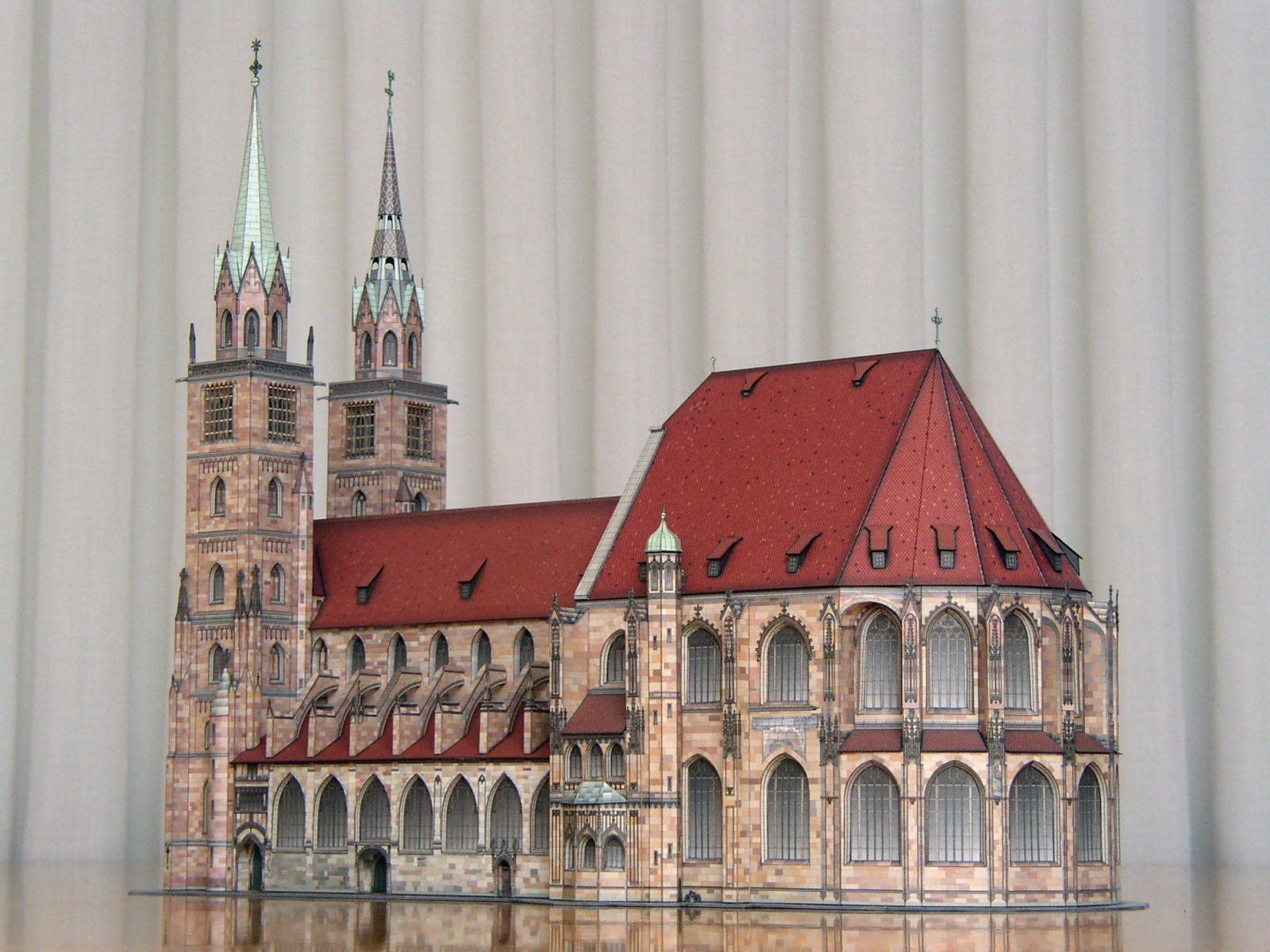  St. Lorenz/Nürnberg – Gotische Hallenchorkirche 1:250 - Seite 2 St.-Lorenz-L02