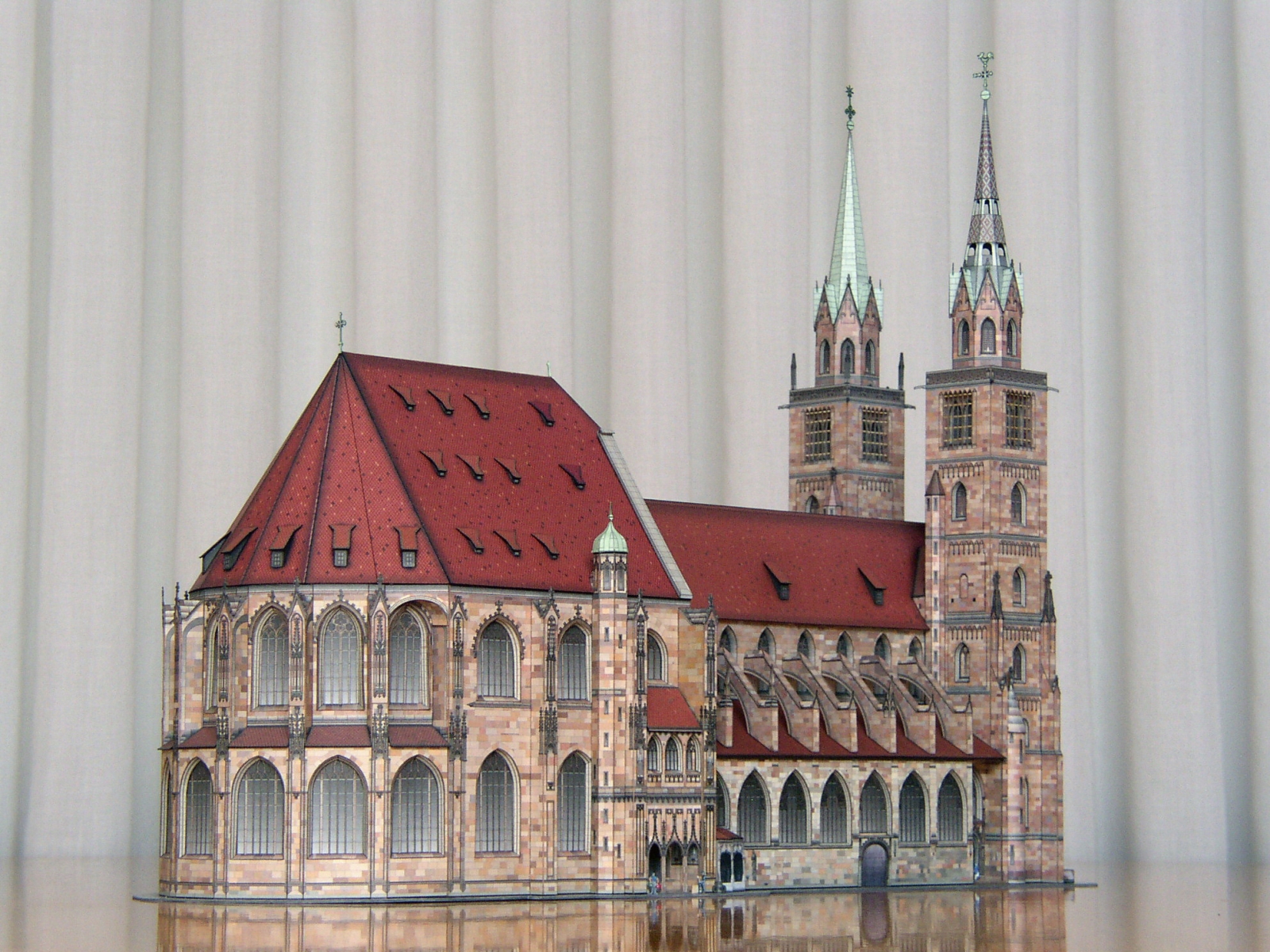  St. Lorenz/Nürnberg – Gotische Hallenchorkirche 1:250 - Seite 2 St.-Lorenz-L04